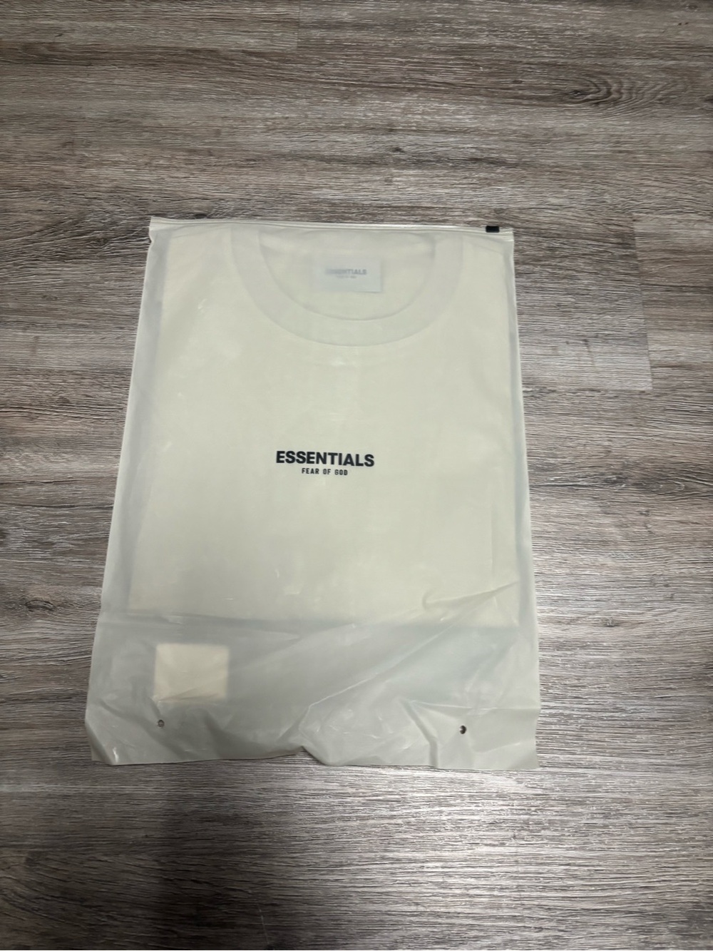 SS21 fear of god essentials Pistachio tee - Picture 6 of 6